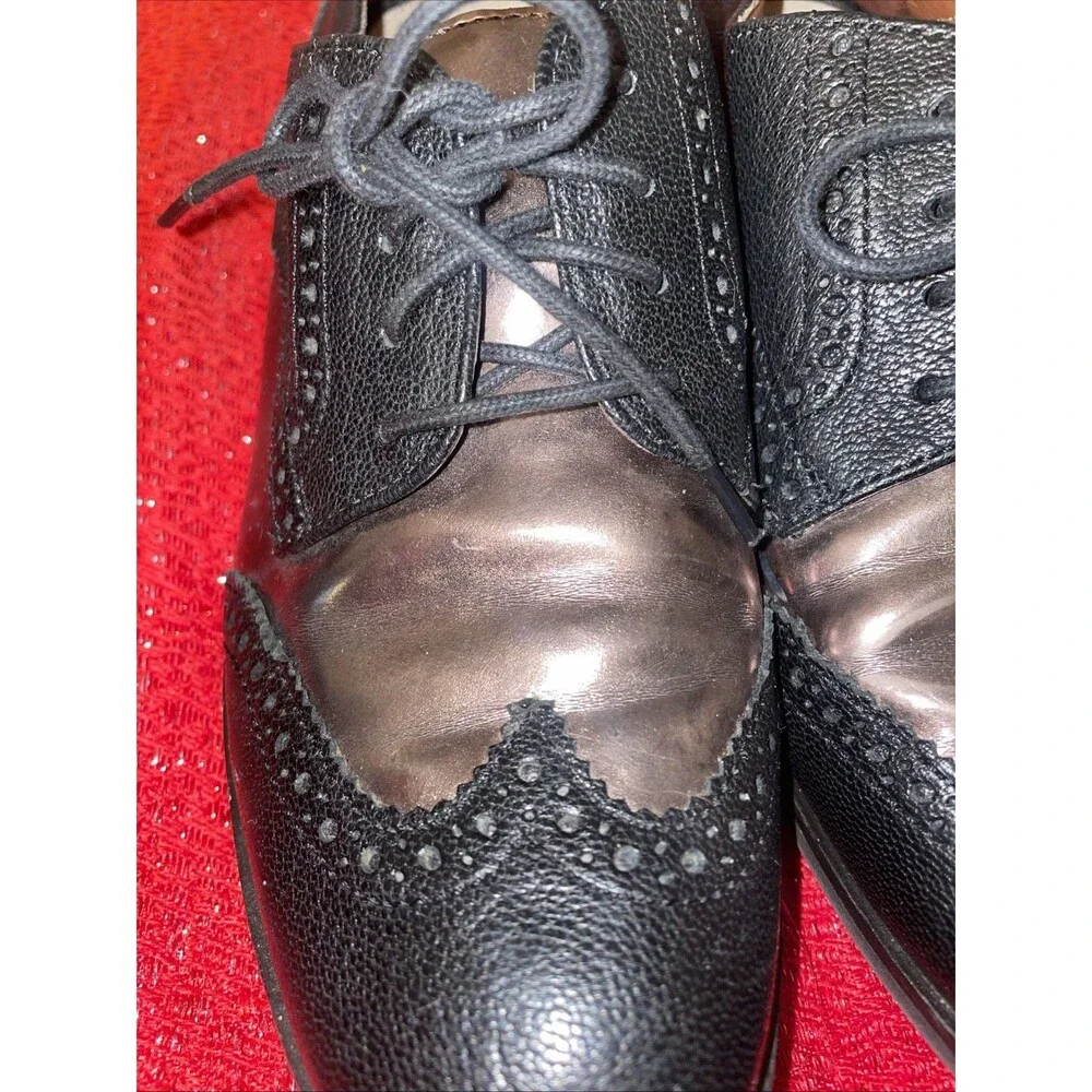 Women's Cole Haan Black Gold Wingtip Oxford Size 7.5B